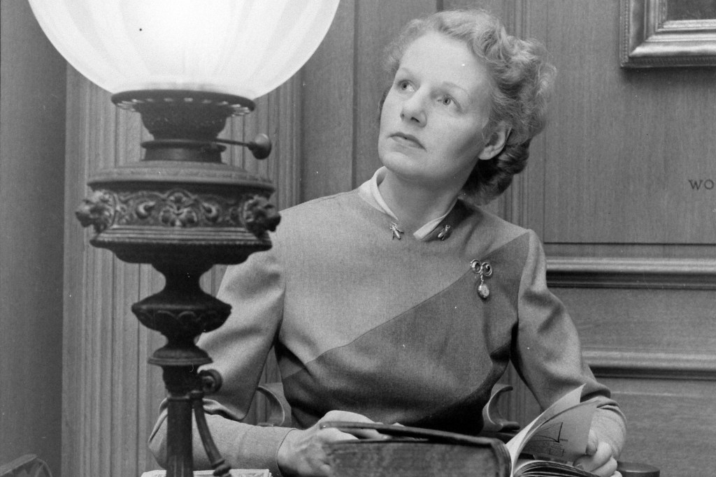 Un par de manos, de Monica&nbsp;Dickens